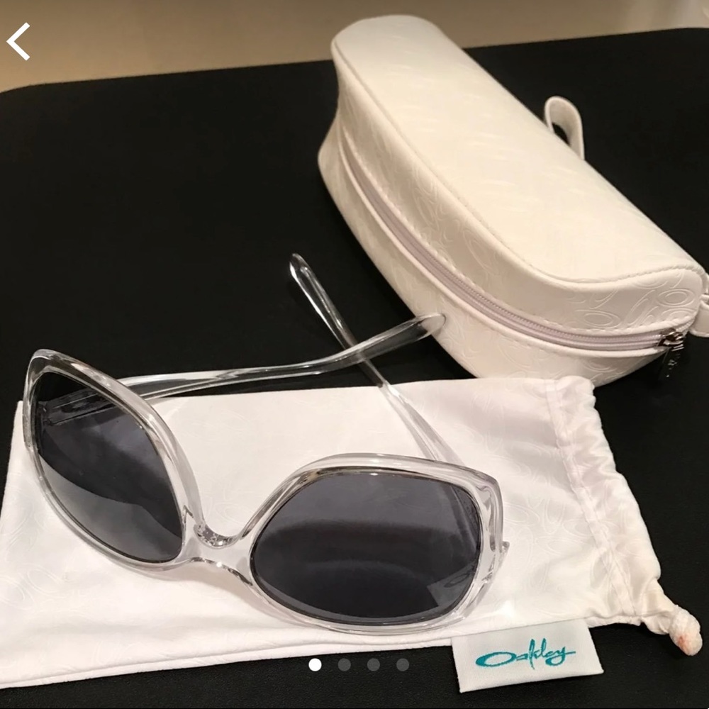 Oakley women's sunglasses